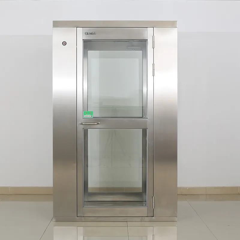 Qual è la differenza tra Air Shower e Airlock?